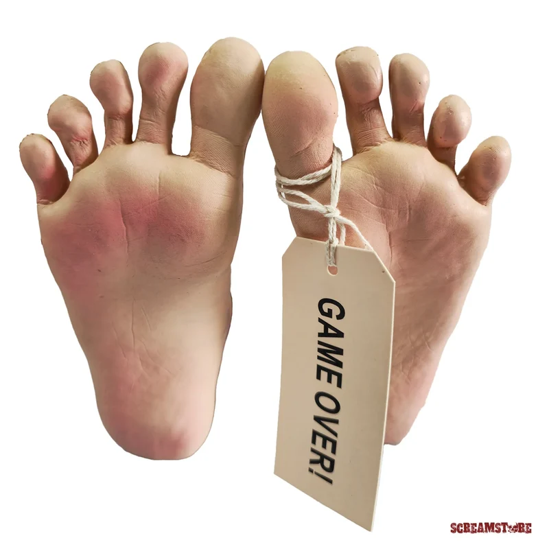 Crime Scene Füße mit Zettel Kinoqualität