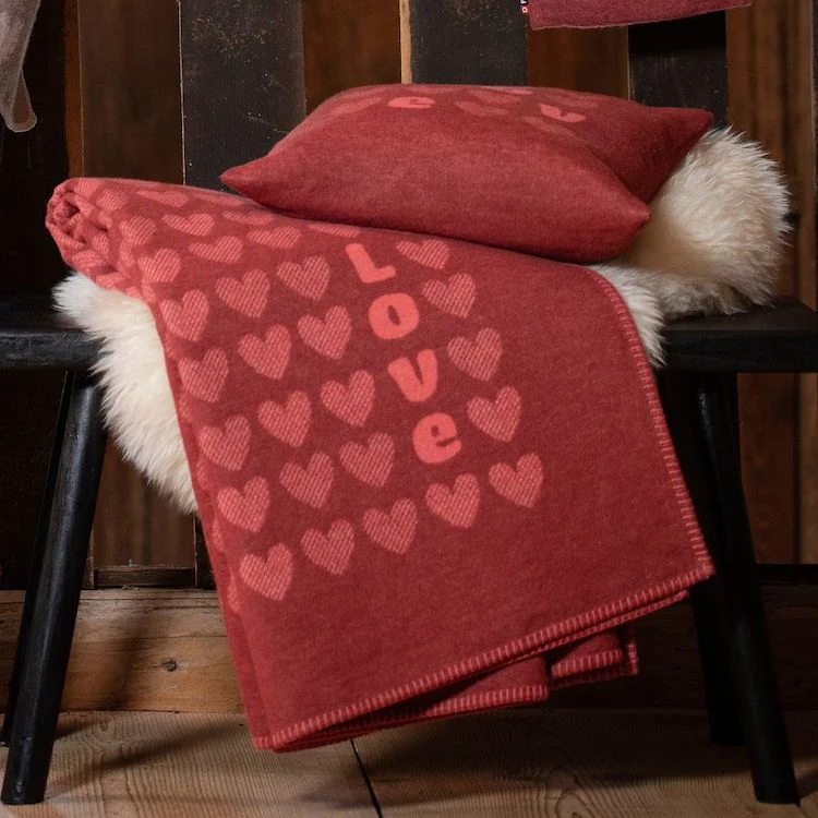 SYLT Flanelldecke Love rot