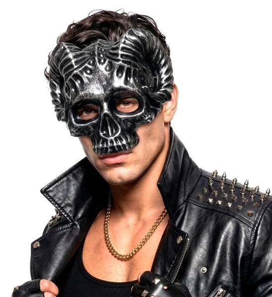 MASKE „SCHÄDEL RAM“ – HARTER KUNSTSTOFF