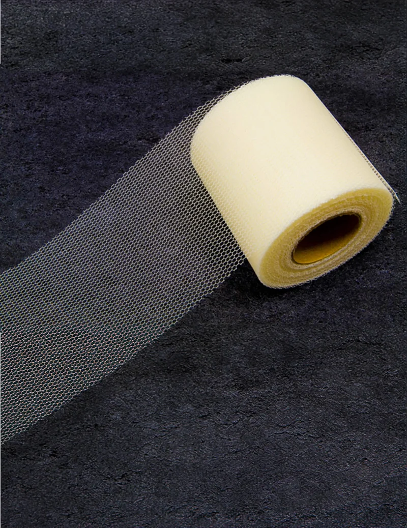 Elfenbeinfarbener Tüllroll 20 Meter, 8 cm breit