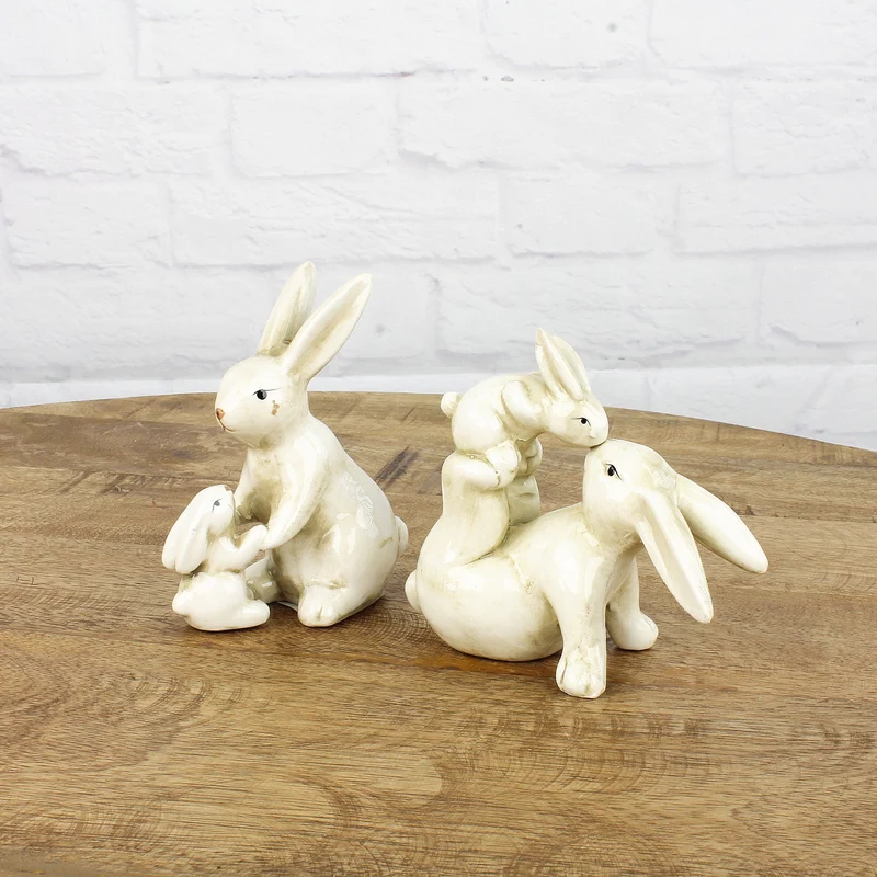 Hase mit Kind sitzend Weiß Keraimk