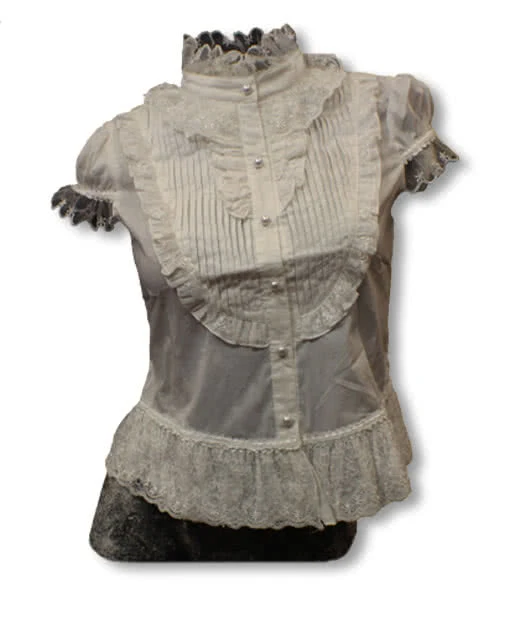Weiße Rüschenbluse mit Puffärmeln