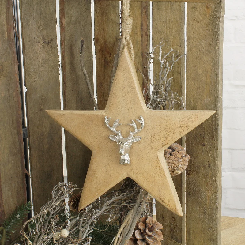 Holzstern Aufhänger mit Hirsch und Kordel