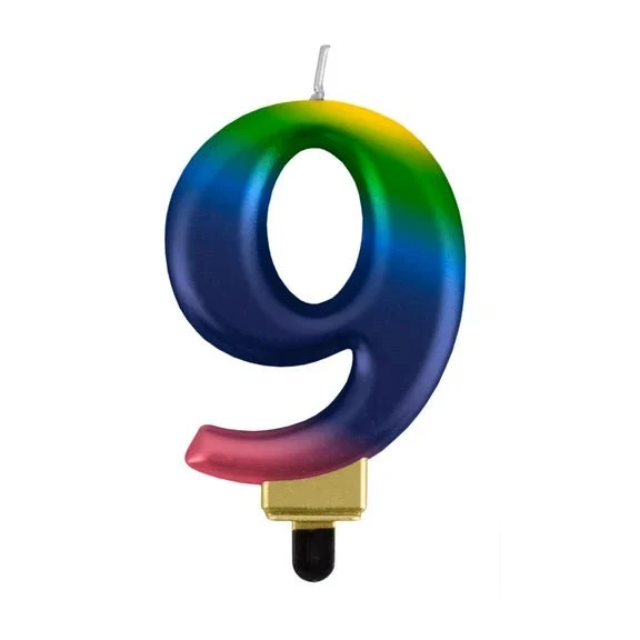 9-Jahres-Kerze „Regenbogen“, 8 cm