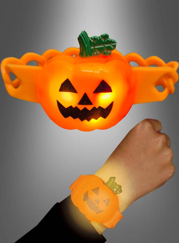 Ein blinkendes Kürbis Armband