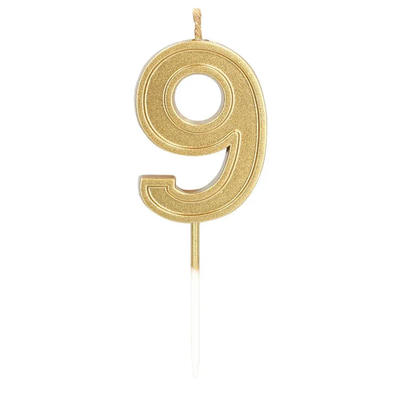 Kerze „Elegant ‚9‘“ in Gold auf einem Stäbchen (3 x 4,2 x 0,7 cm)