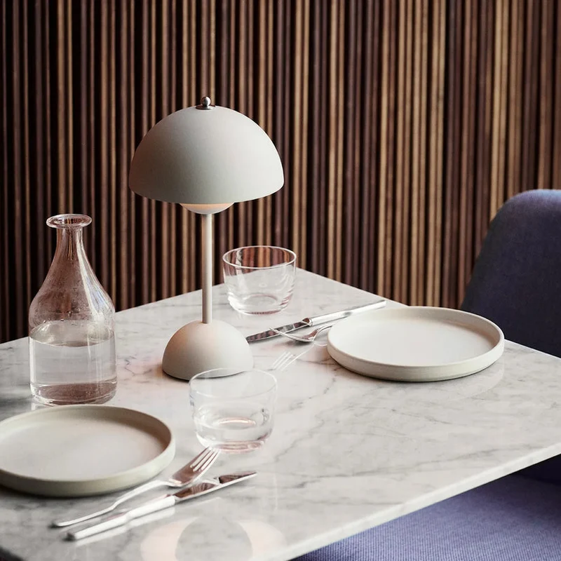 Scandinavische Designer Tafellamp - Draadloos & Dimbaar