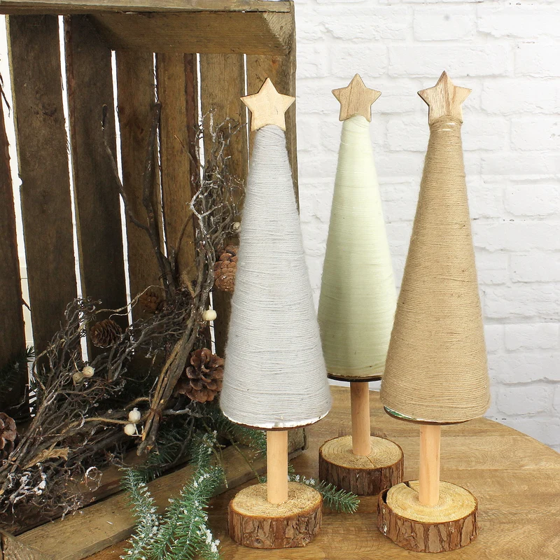 Tannenbaum grau, weiss oder braun garnumwickelt