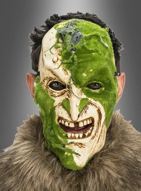 Gruselige Maske mit Moos Effekt