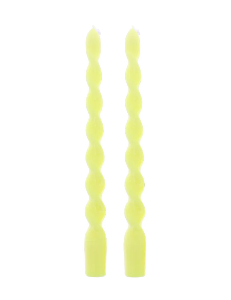 2 Gedrehte Kerzen in Neon-Gelb