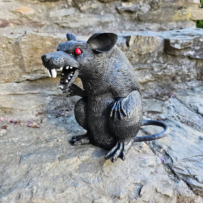 Horror-Ratte „Nox“ – Schwarze Dekofigur aus Hartplastik