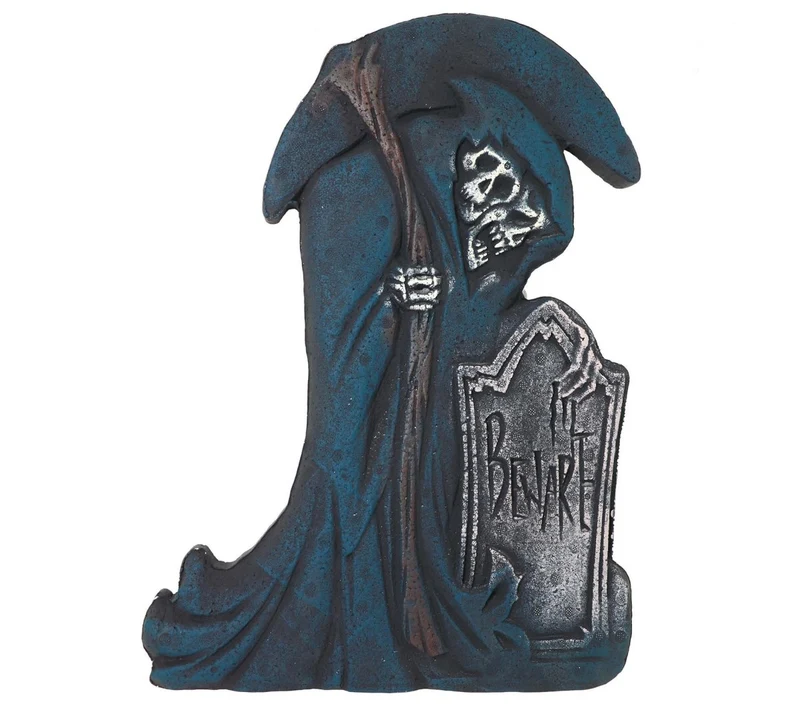 Blauer Grabstein mit Skelett, 43 cm
