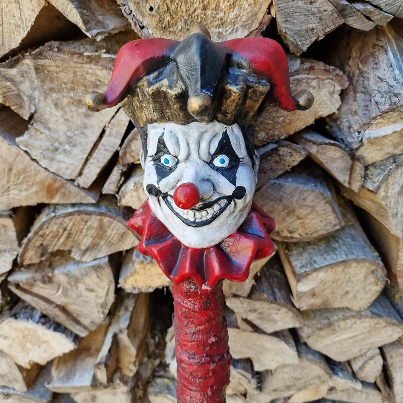 Gruseliger Clownkopf Gehstock – Das unheimliche Zepter für Halloween