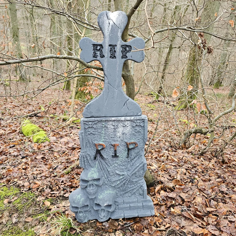 Grabstein Kreuz mit Totenköpfen