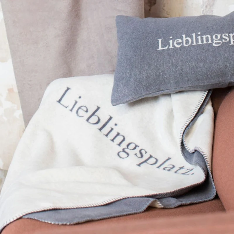 Nordic Wohndecke Lieblingsplatz beige-grau
