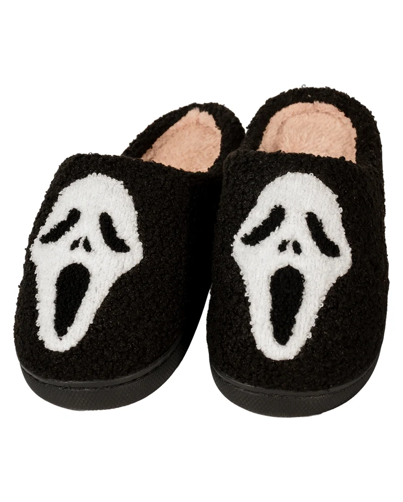Flauschige Halloween Hausschuhe mit Geist als Motiv