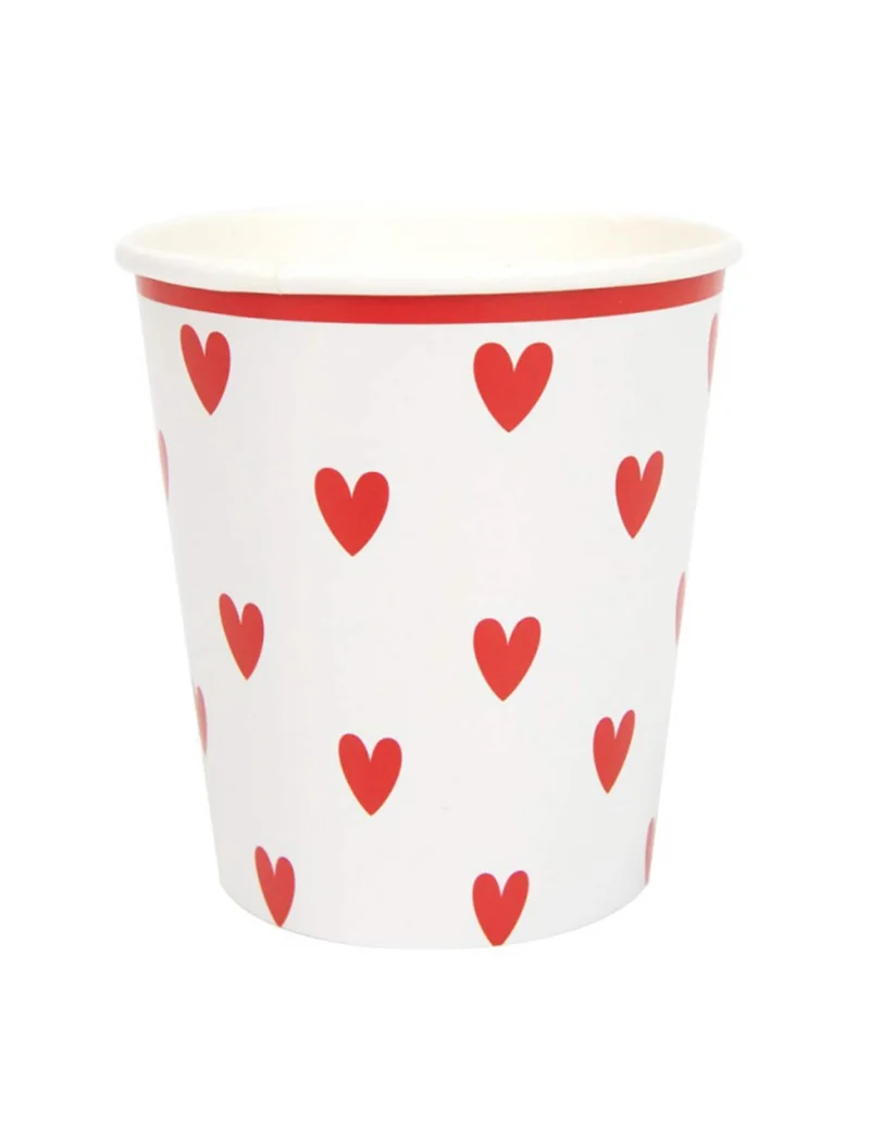 8 Pappbecher mit kleinen Herzen 200 ml