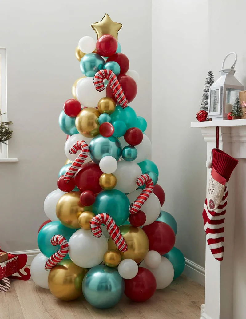 Weihnachtsbaum aus roten, grünen und goldenen Ballons mit Zuckerstangen 180 cm