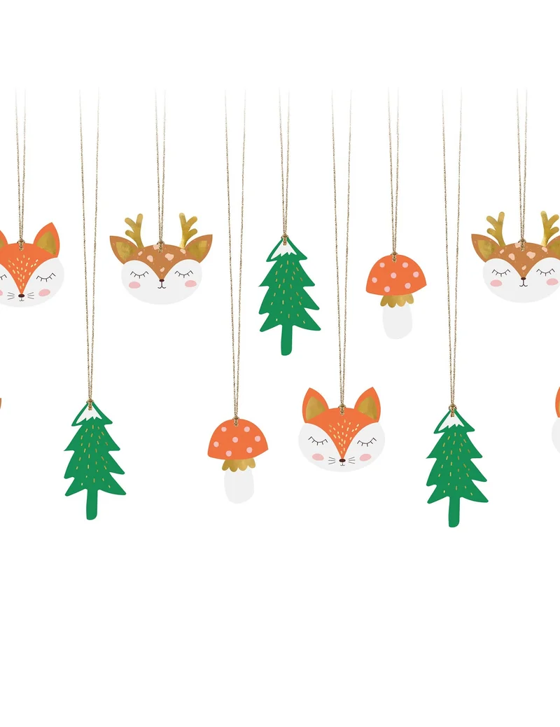 12 Weihnachtswald-Kartonetiketten 7,5 x 8,5 cm mit goldener Schnur