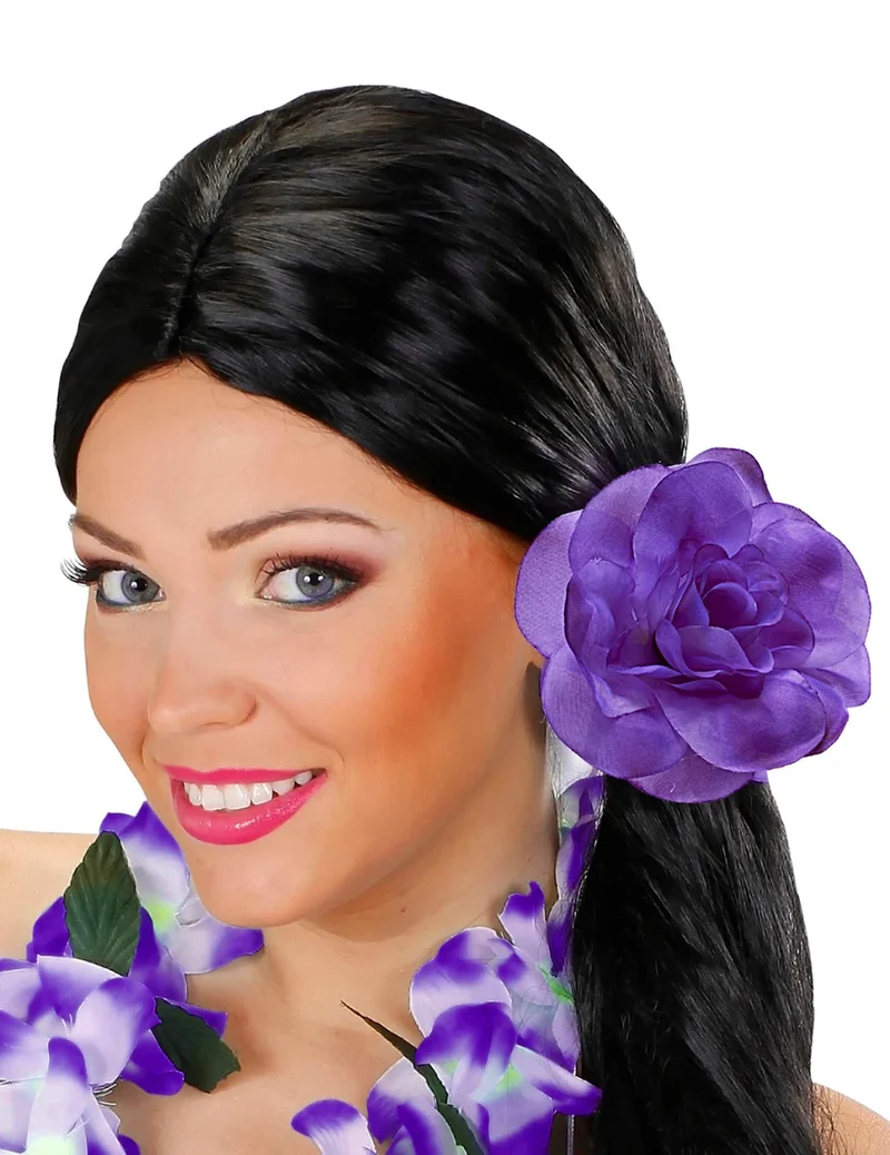 Violette Blume mit Haargummi