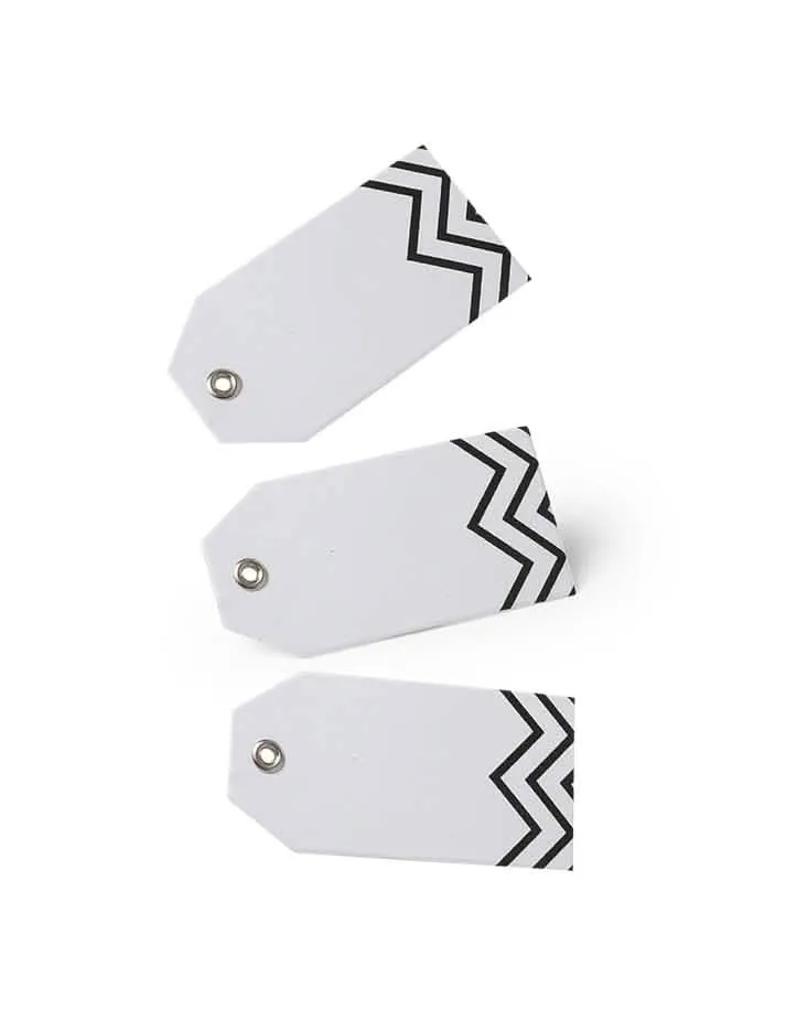 12 weiße Etiketten