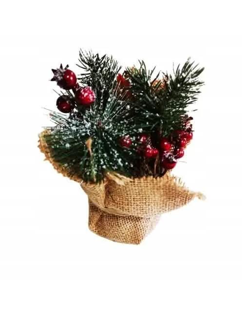 Weihnachtsarrangement mit roten Beeren und verschneiten Tannenzweigen in Jutetopf 15 cm