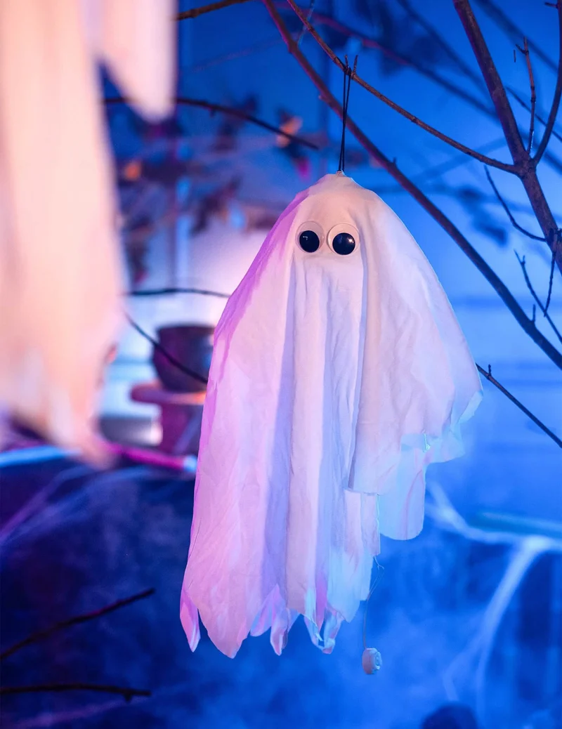 Horror-Hängedekoration animierter Geist Halloween weiß-schwarz 48 cm